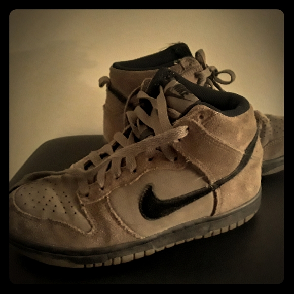 Nikes high tops - Picture 1 of 4
